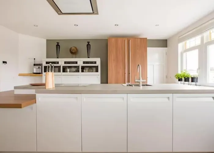 Luxury Apartment Within 30 Meters Of The Harbour Scheveningen