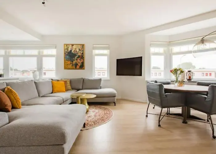 Luxury Apartment Within 30 Meters Of The Harbour Scheveningen