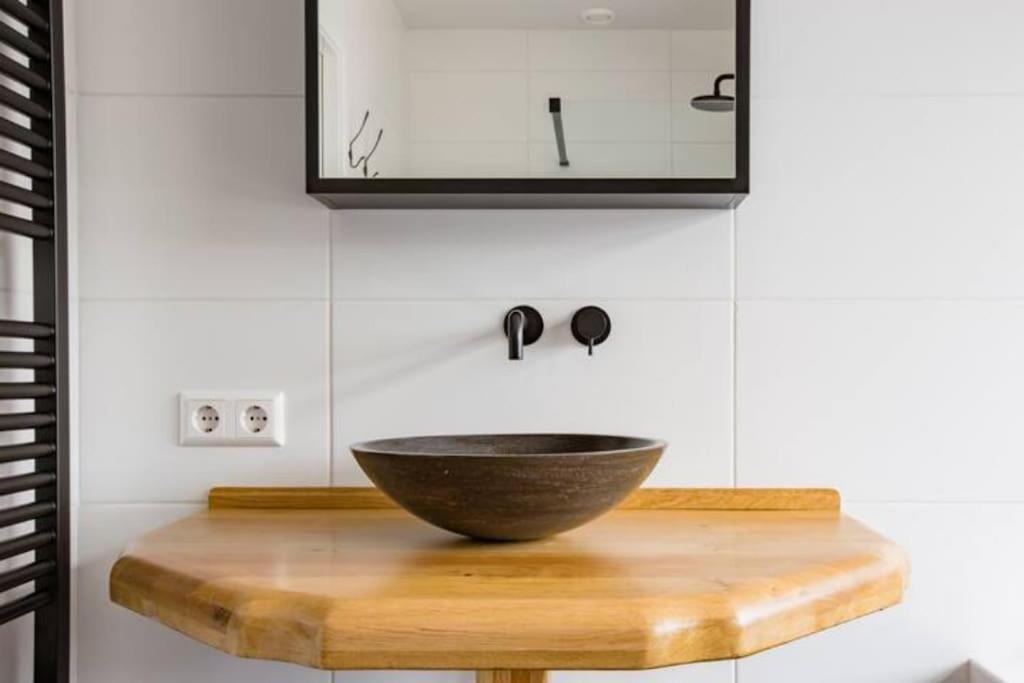 Luxury Within 30 Meters Of The Harbour Scheveningen Apartment *